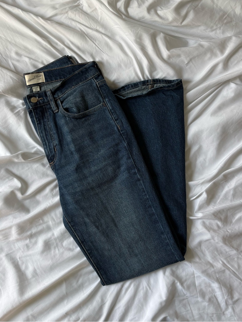 Universal Thread High-Rise Flare Jeans